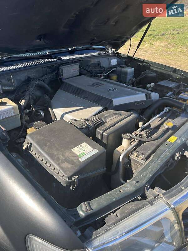 Внедорожник / Кроссовер Toyota Land Cruiser 2000 в Вышгороде