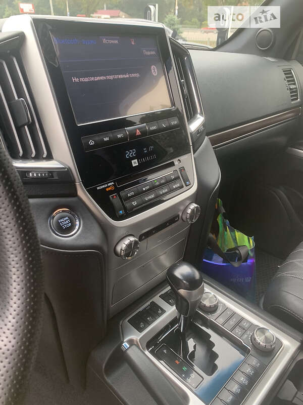 Внедорожник / Кроссовер Toyota Land Cruiser 2017 в Днепре