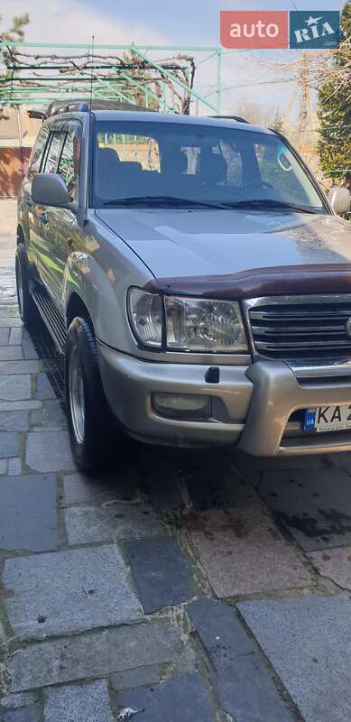 Toyota Land Cruiser 2004