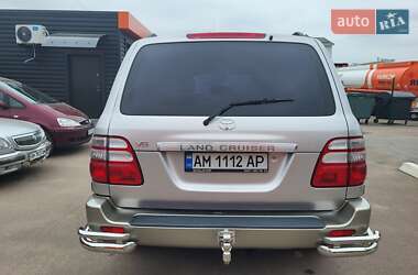 Внедорожник / Кроссовер Toyota Land Cruiser 2003 в 