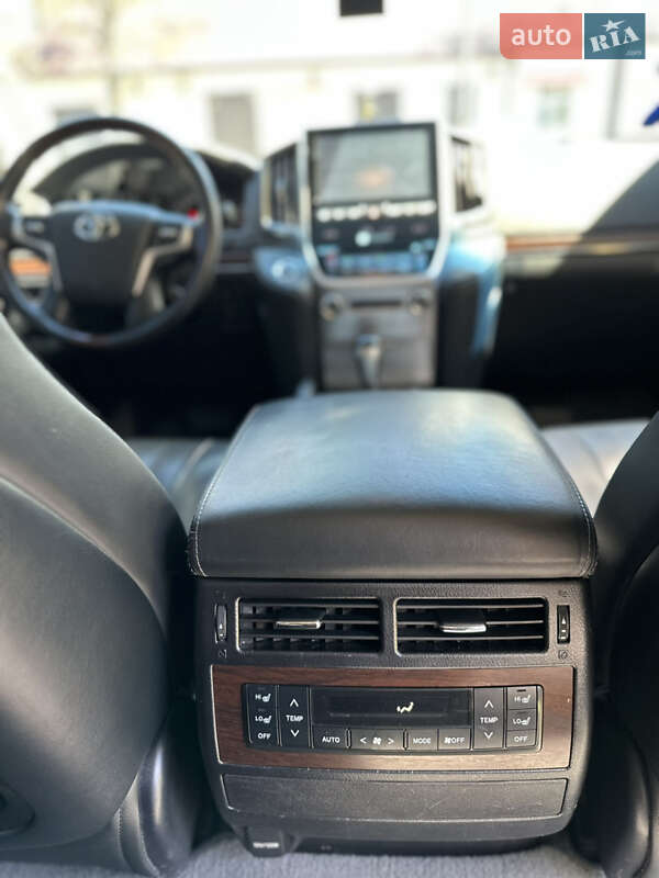 Позашляховик / Кросовер Toyota Land Cruiser 2016 в Одесі