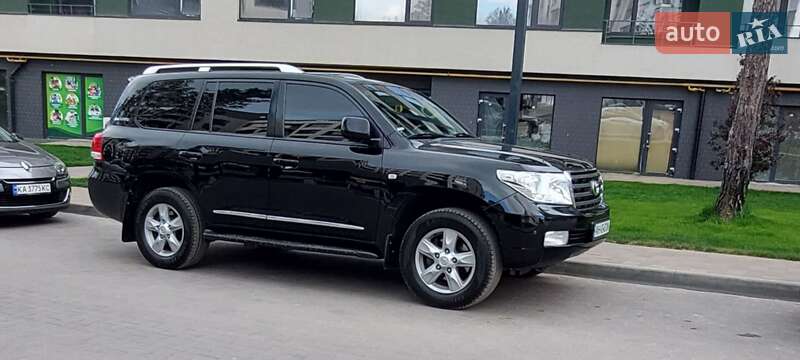 Позашляховик / Кросовер Toyota Land Cruiser 2011 в Києві