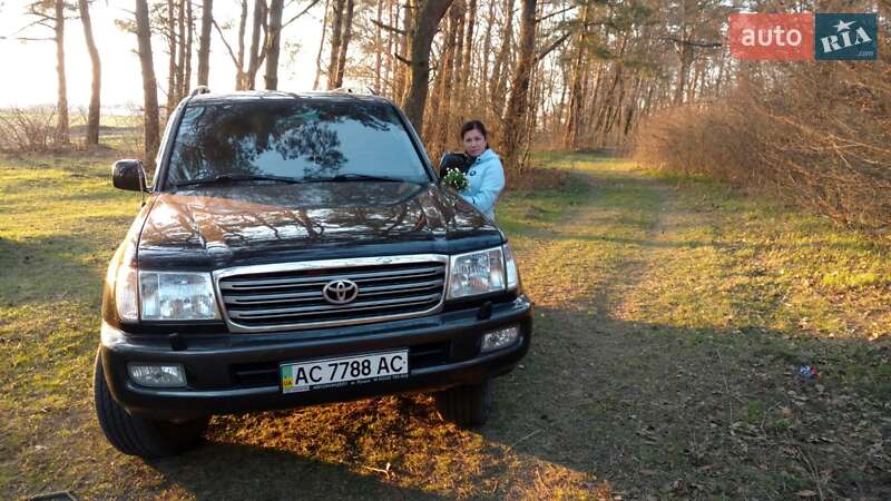 Внедорожник / Кроссовер Toyota Land Cruiser 2003 в Горохове