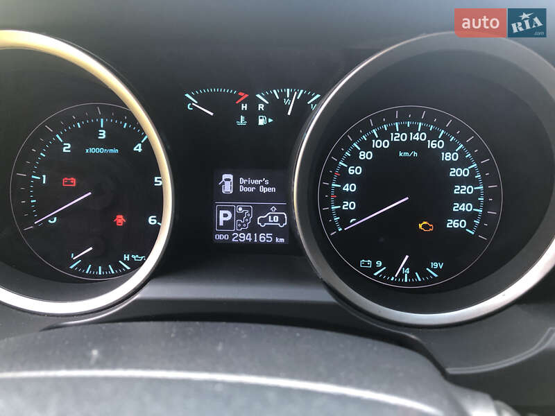 Внедорожник / Кроссовер Toyota Land Cruiser 2011 в Киеве