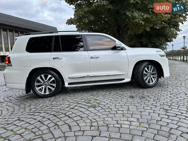 Внедорожник / Кроссовер Toyota Land Cruiser 2019 в Ужгороде
