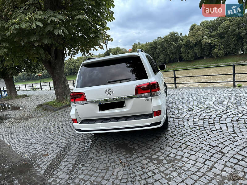 Внедорожник / Кроссовер Toyota Land Cruiser 2019 в Ужгороде