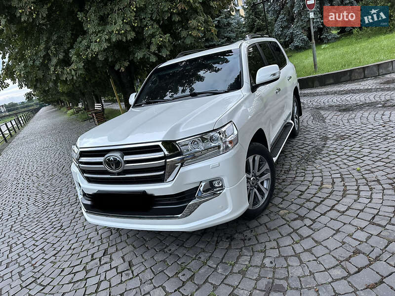 Внедорожник / Кроссовер Toyota Land Cruiser 2019 в Ужгороде