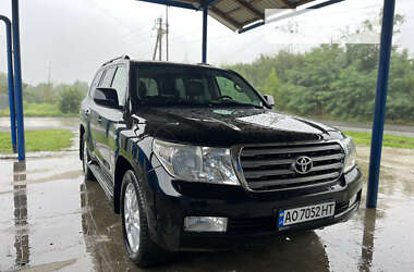 Внедорожник / Кроссовер Toyota Land Cruiser 2011 в Ужгороде