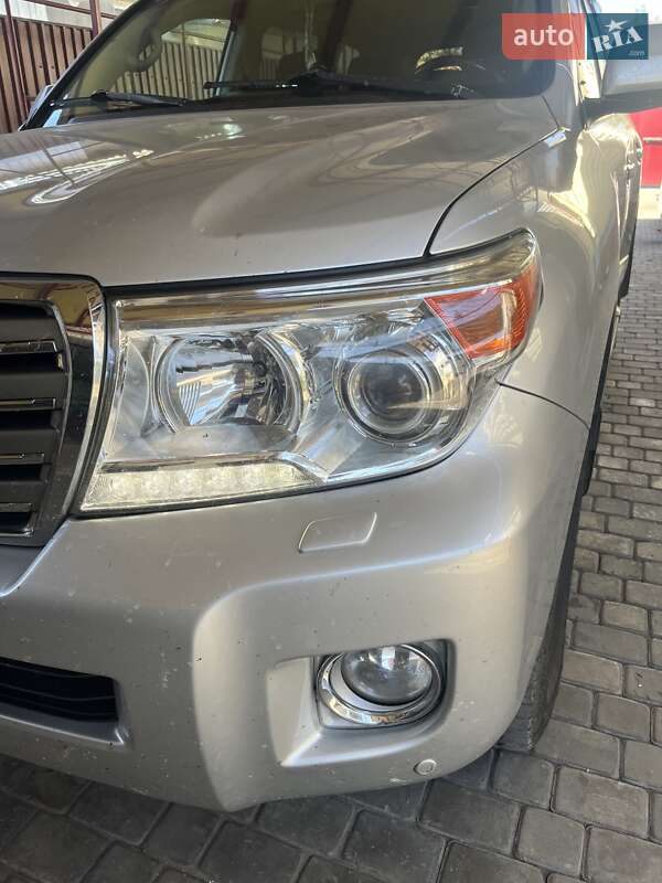 Внедорожник / Кроссовер Toyota Land Cruiser 2012 в Новом Буге