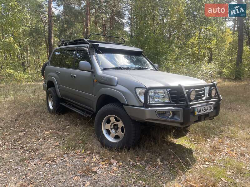 Позашляховик / Кросовер Toyota Land Cruiser 1998 в Києві