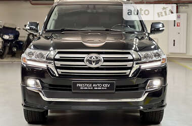 Внедорожник / Кроссовер Toyota Land Cruiser 2019 в 