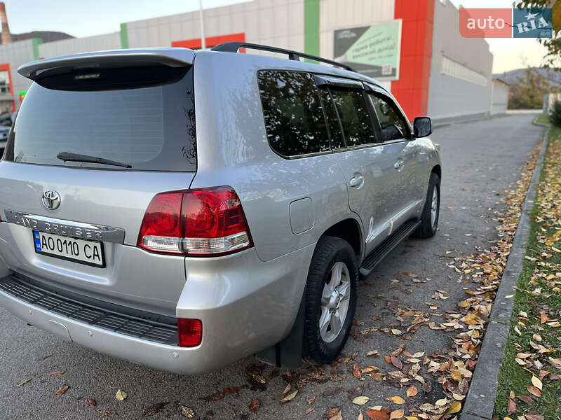 Позашляховик / Кросовер Toyota Land Cruiser 2008 в Сваляві