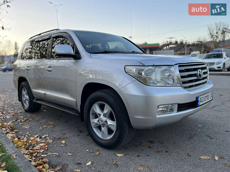 Позашляховик / Кросовер Toyota Land Cruiser 2008 в Сваляві