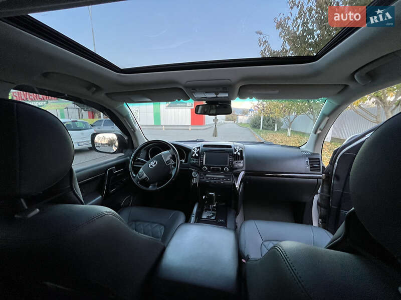 Позашляховик / Кросовер Toyota Land Cruiser 2008 в Сваляві