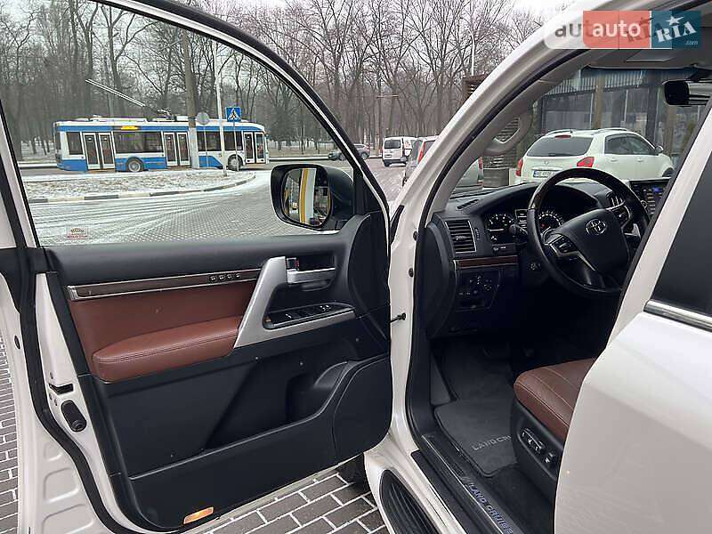 Внедорожник / Кроссовер Toyota Land Cruiser 2019 в Днепре
