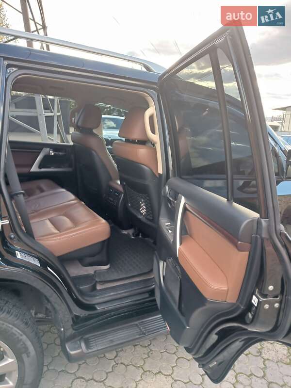 Внедорожник / Кроссовер Toyota Land Cruiser 2015 в Черновцах