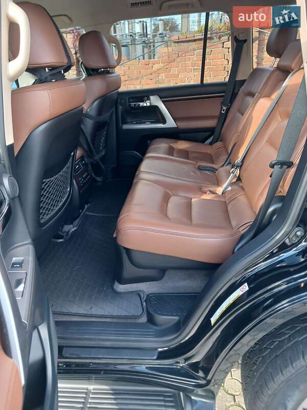 Внедорожник / Кроссовер Toyota Land Cruiser 2015 в Черновцах