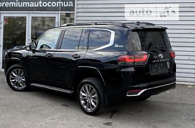 Внедорожник / Кроссовер Toyota Land Cruiser 2022 в Киеве