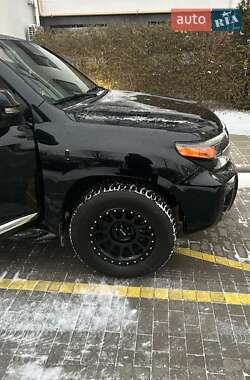 Внедорожник / Кроссовер Toyota Land Cruiser 2014 в 