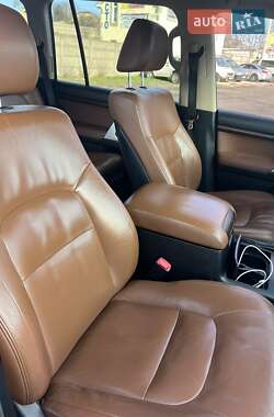Внедорожник / Кроссовер Toyota Land Cruiser 2014 в 