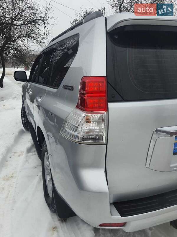 Позашляховик / Кросовер Toyota Land Cruiser 2012 в Сумах