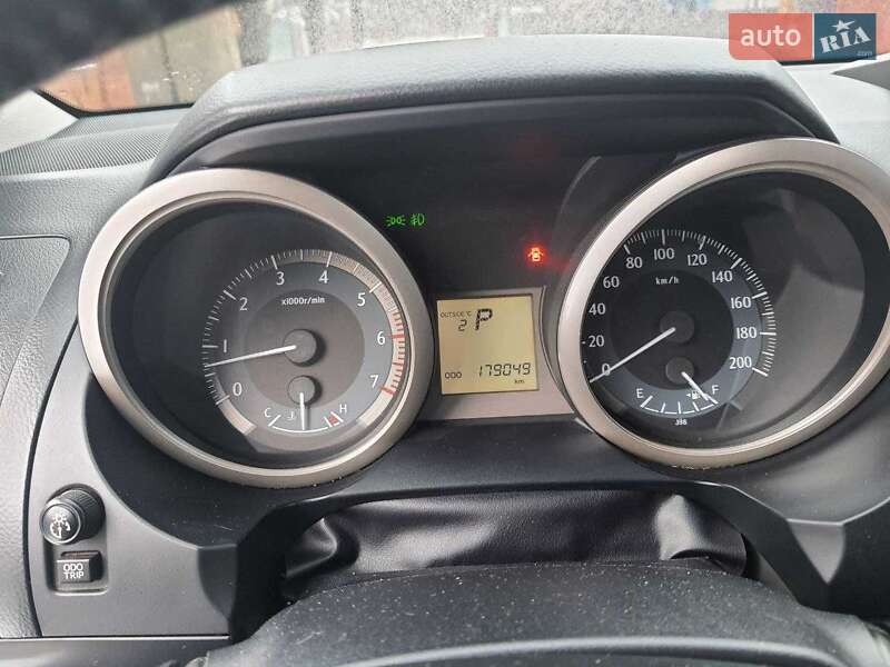 Позашляховик / Кросовер Toyota Land Cruiser 2012 в Сумах