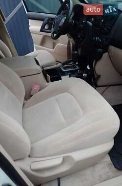 Внедорожник / Кроссовер Toyota Land Cruiser 2014 в Киеве