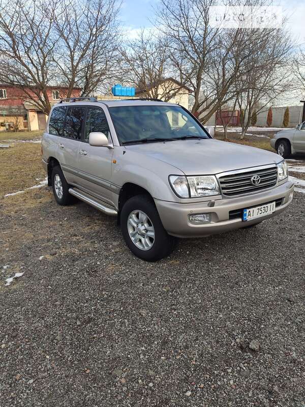 Позашляховик / Кросовер Toyota Land Cruiser 2004 в Броварах