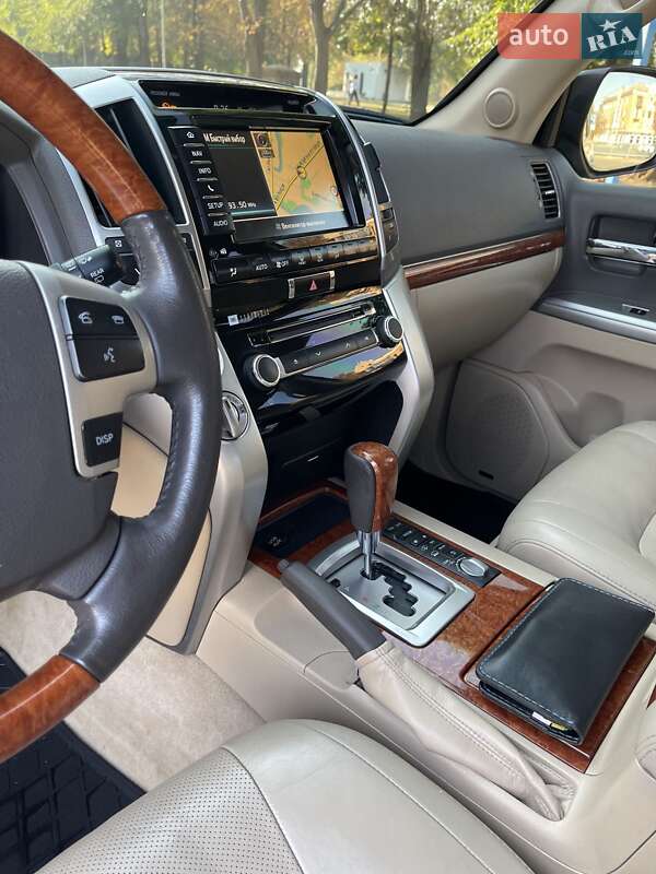 Внедорожник / Кроссовер Toyota Land Cruiser 2014 в Кривом Роге