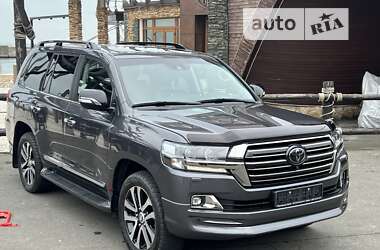 Внедорожник / Кроссовер Toyota Land Cruiser 2018 в Киеве