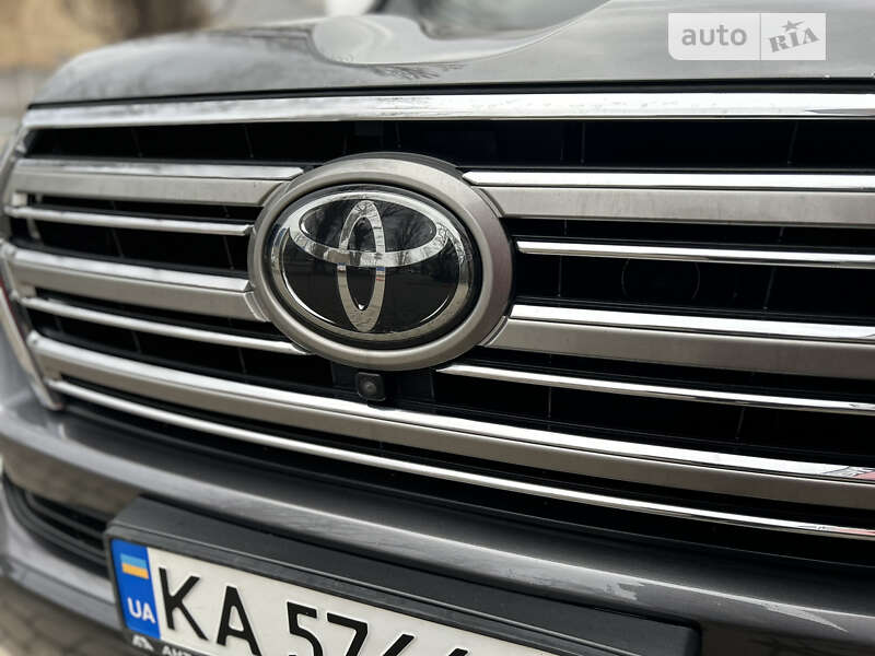 Внедорожник / Кроссовер Toyota Land Cruiser 2016 в Киеве