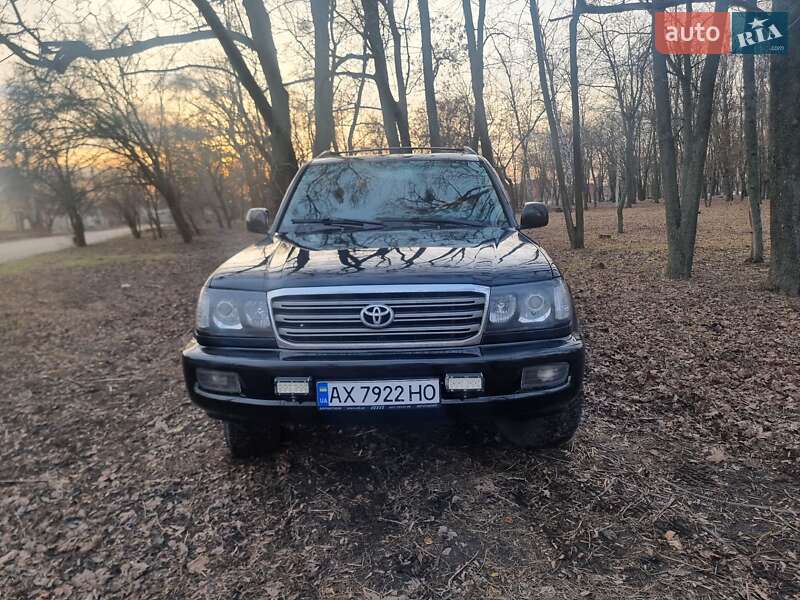 Внедорожник / Кроссовер Toyota Land Cruiser 1998 в Харькове