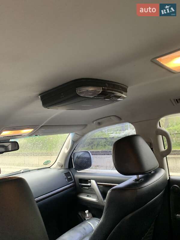 Toyota Land Cruiser 2012