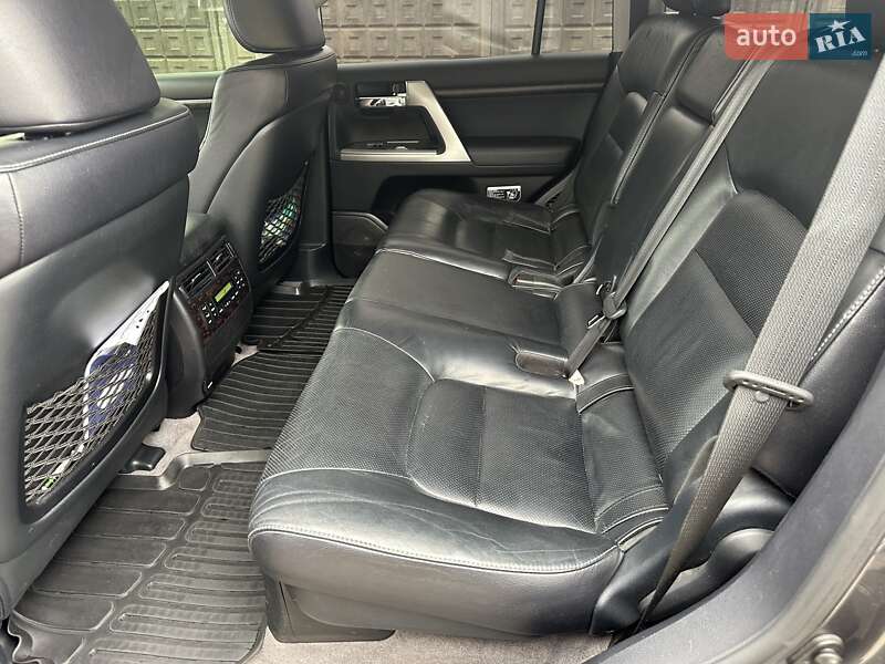 Позашляховик / Кросовер Toyota Land Cruiser 2012 в Кривому Розі
