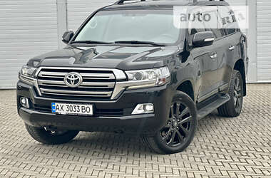 Внедорожник / Кроссовер Toyota Land Cruiser 2019 в Киеве