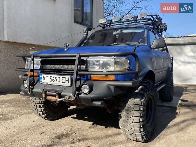 Внедорожник / Кроссовер Toyota Land Cruiser 1994 в Ивано-Франковске