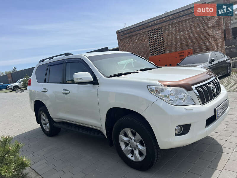 Внедорожник / Кроссовер Toyota Land Cruiser 2013 в Хмельницком