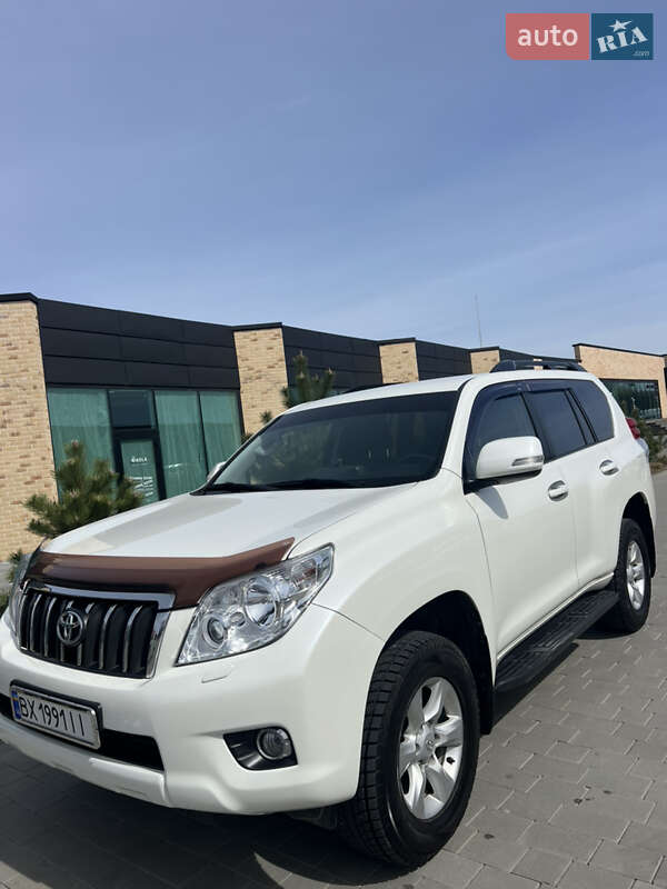 Внедорожник / Кроссовер Toyota Land Cruiser 2013 в Хмельницком