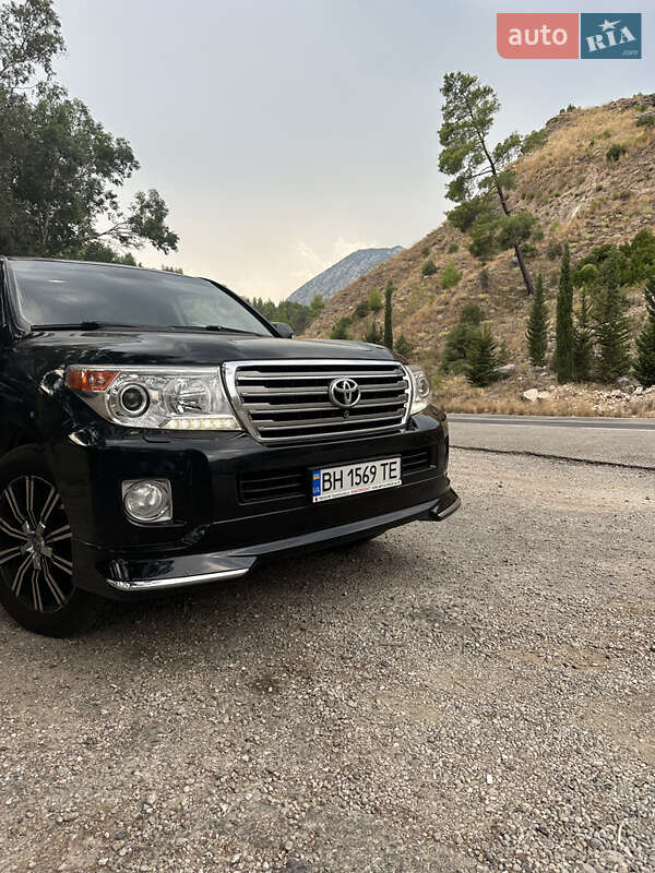 Toyota Land Cruiser 2013