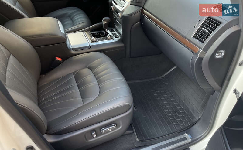 Внедорожник / Кроссовер Toyota Land Cruiser 2020 в Запорожье