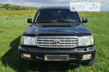 Внедорожник / Кроссовер Toyota Land Cruiser 2003 в Нововолынске