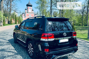 Внедорожник / Кроссовер Toyota Land Cruiser 2019 в Киеве