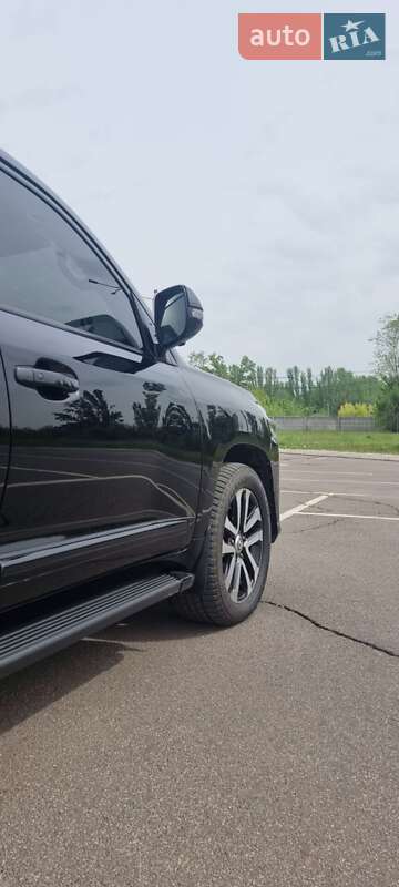 Внедорожник / Кроссовер Toyota Land Cruiser 2014 в Кривом Роге