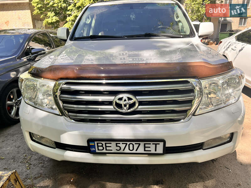 Внедорожник / Кроссовер Toyota Land Cruiser 2008 в Николаеве