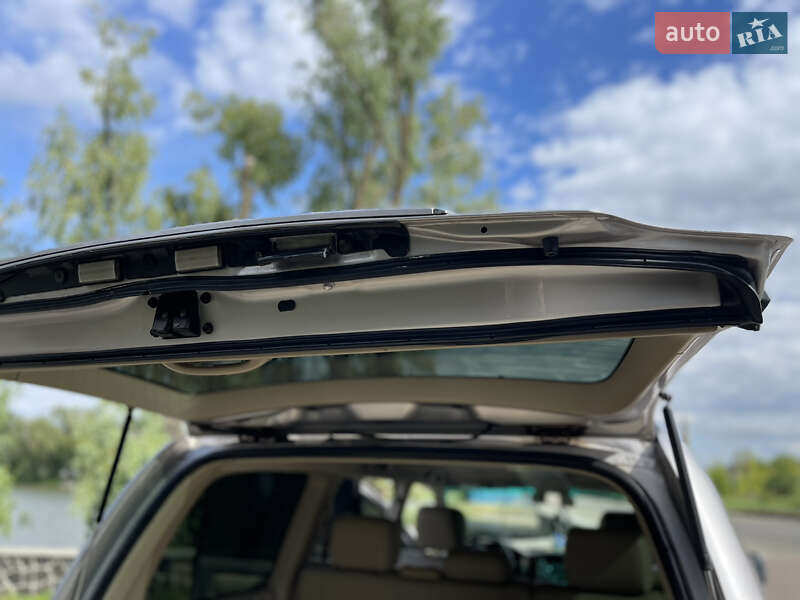 Внедорожник / Кроссовер Toyota Land Cruiser 2003 в Шполе