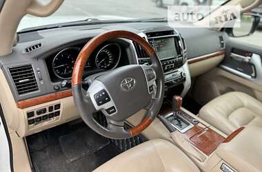 Внедорожник / Кроссовер Toyota Land Cruiser 2014 в Днепре
