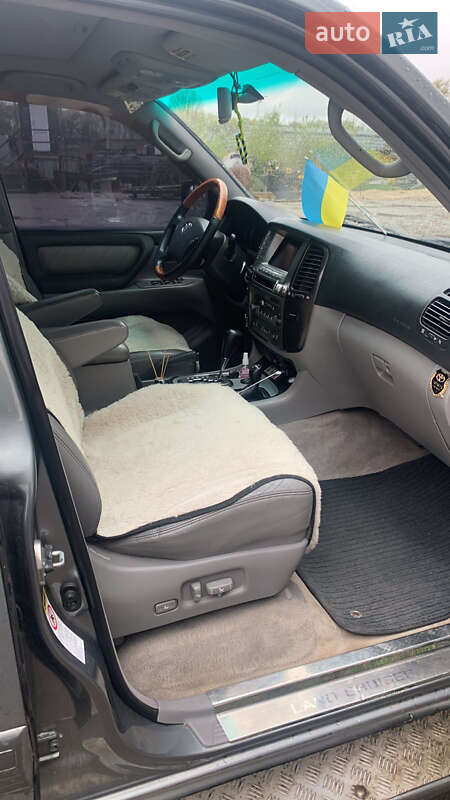 Внедорожник / Кроссовер Toyota Land Cruiser 2005 в Броварах