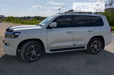 Внедорожник / Кроссовер Toyota Land Cruiser 2017 в Киеве