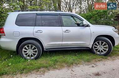 Позашляховик / Кросовер Toyota Land Cruiser 2011 в 