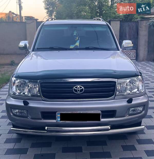 Позашляховик / Кросовер Toyota Land Cruiser 2003 в Мукачевому